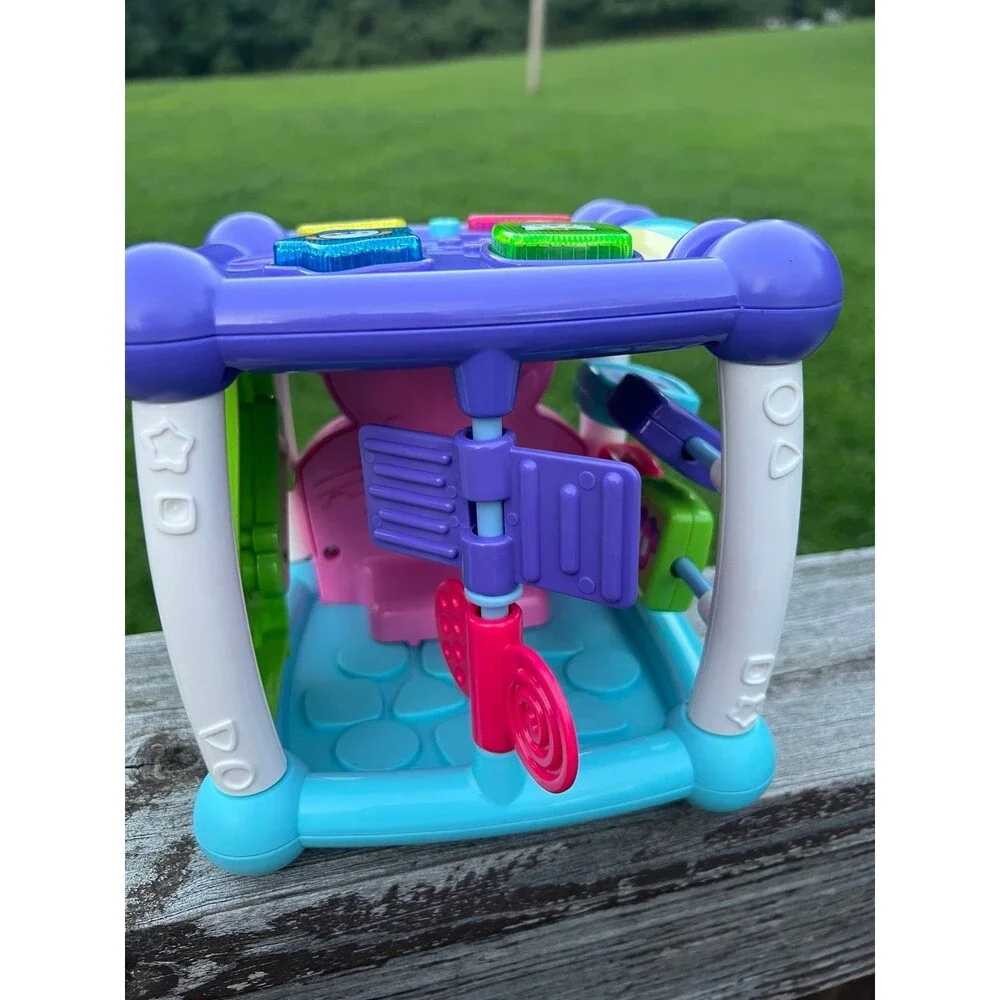 VTech Busy Learners Activity Cube, Purple - lights up and has sound